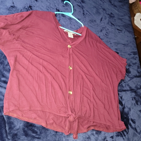 Maroon top - Picture 5 of 5